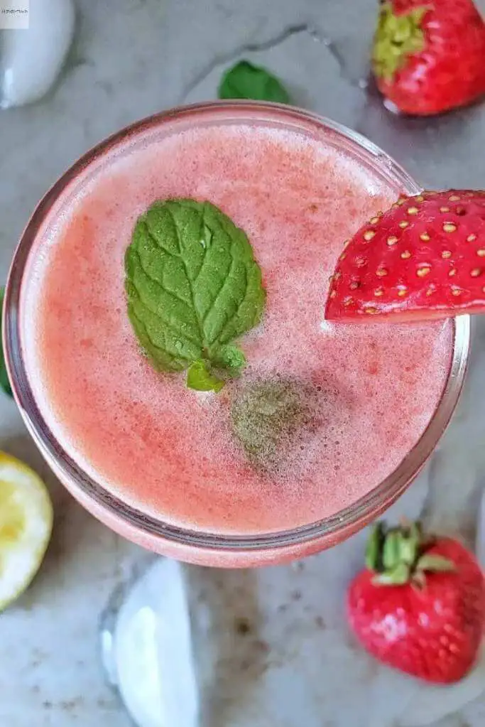 Easy Strawberry Lemonade