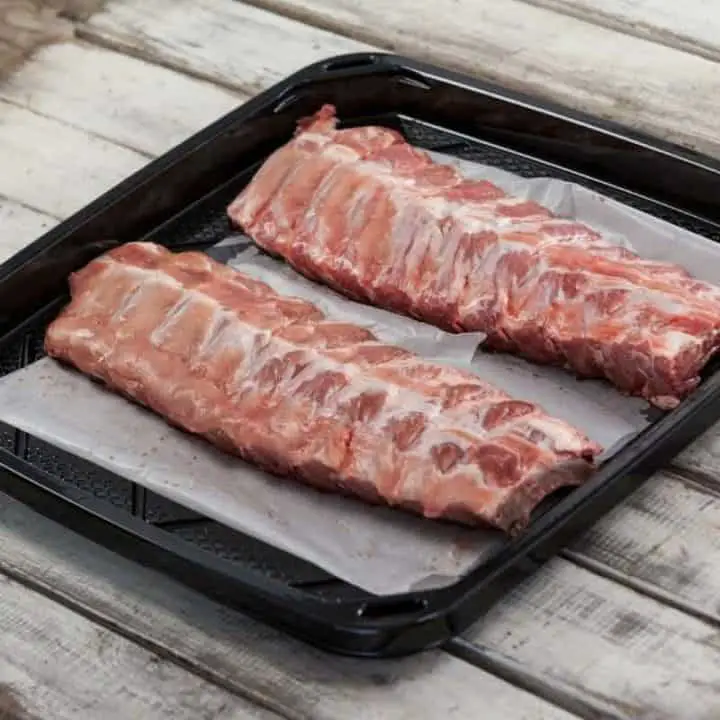raw beef ribs on tray
