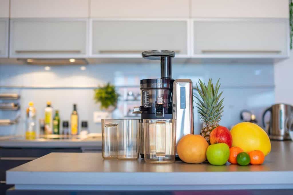 Masticating VS Centrifugal Juicer: Which One Is for You? - Tiny Kitchen ...