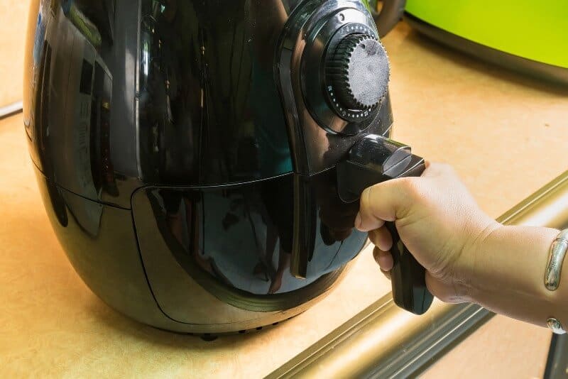 black air fryer machine