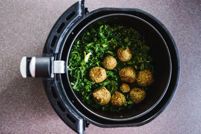 Meatballs and veges on air fryer