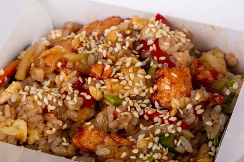 Fried rice with sesame seeds