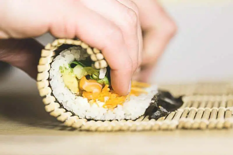 making sushi roll