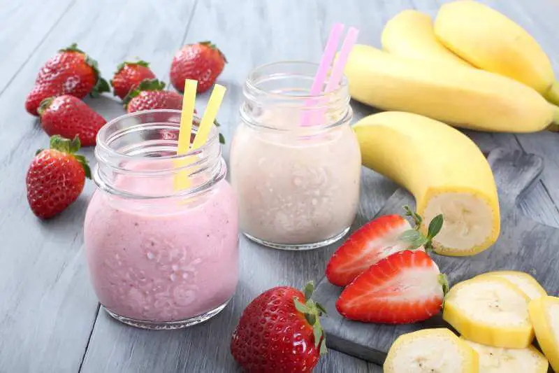banana and strawberry milk shake