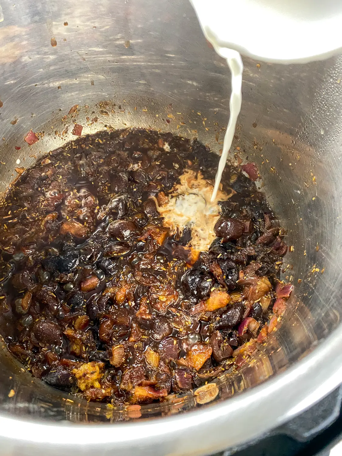 To thicken the chutney, mix the cornstarch and water in a small container.