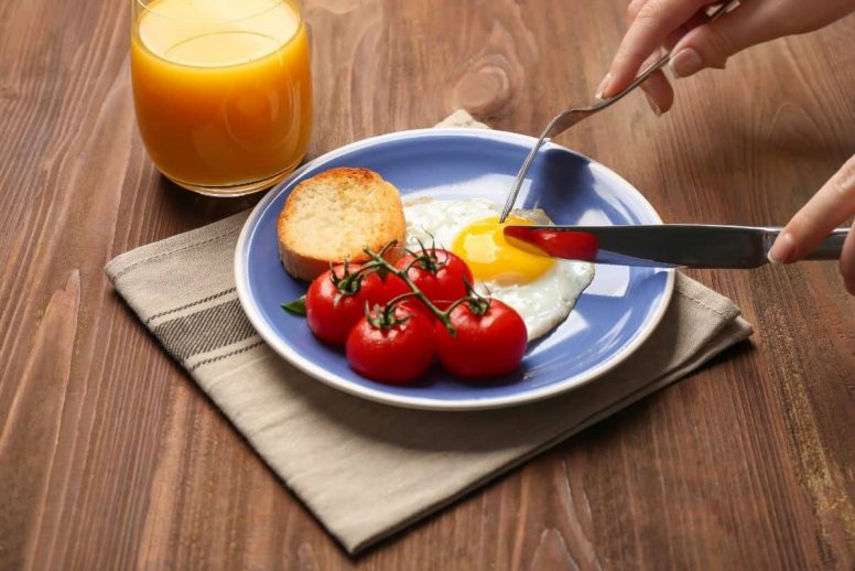 How To Make Fail Proof Over Medium Eggs Tiny Kitchen Divas